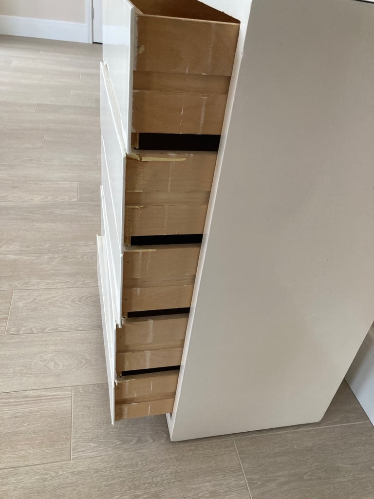 White 5-Drawer Chest of Drawers – Built-in Handle Design, Tongue & Groove Drawers