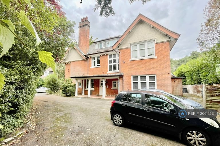 1 bedroom flat in St. Anthonys Road, Bournemouth, BH2 (1 bed) (#2661253)