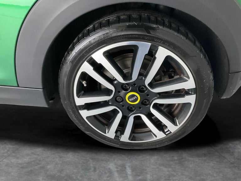 2023 MINI Electric Hatch Cooper SE 32.6kWh Level 2 Hatchback 3dr Electric Auto (184 ps) - INTERIO...