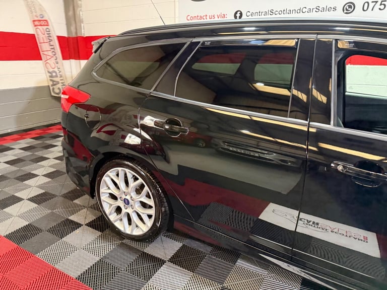 2017 Ford Focus 1.0T EcoBoost ST-Line Euro 6 (s/s) 5dr ESTATE Petrol Manual