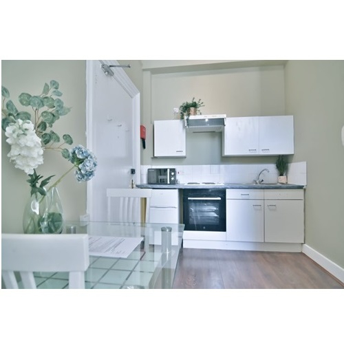 Semi-Studio Zone 1, Hogarth Road, Earls Court, SW5 0PU - Some Bills Included!
