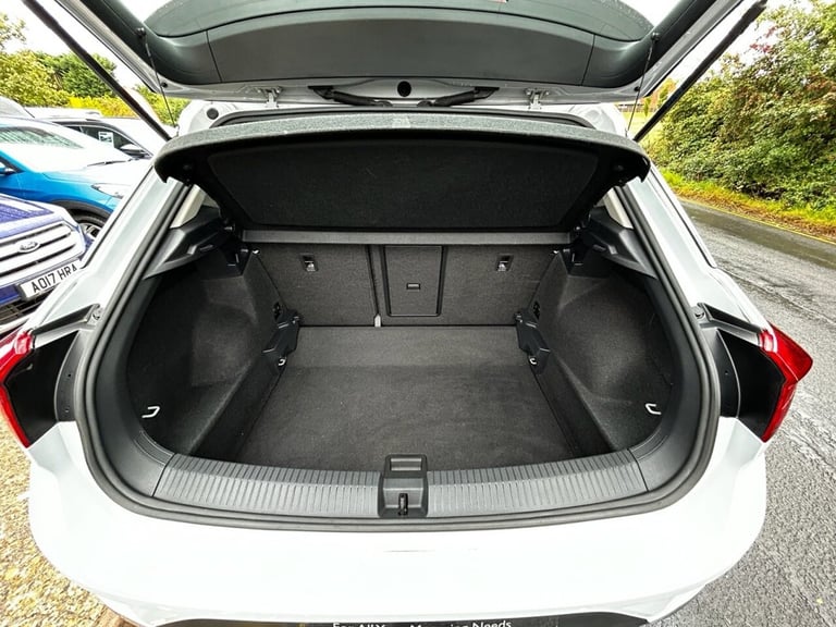 2018 Volkswagen T-Roc 1.6 TDI SE SUV 5dr Diesel Manual Euro 6 (s/s) (115 ps) HATCHBACK Diesel Manual