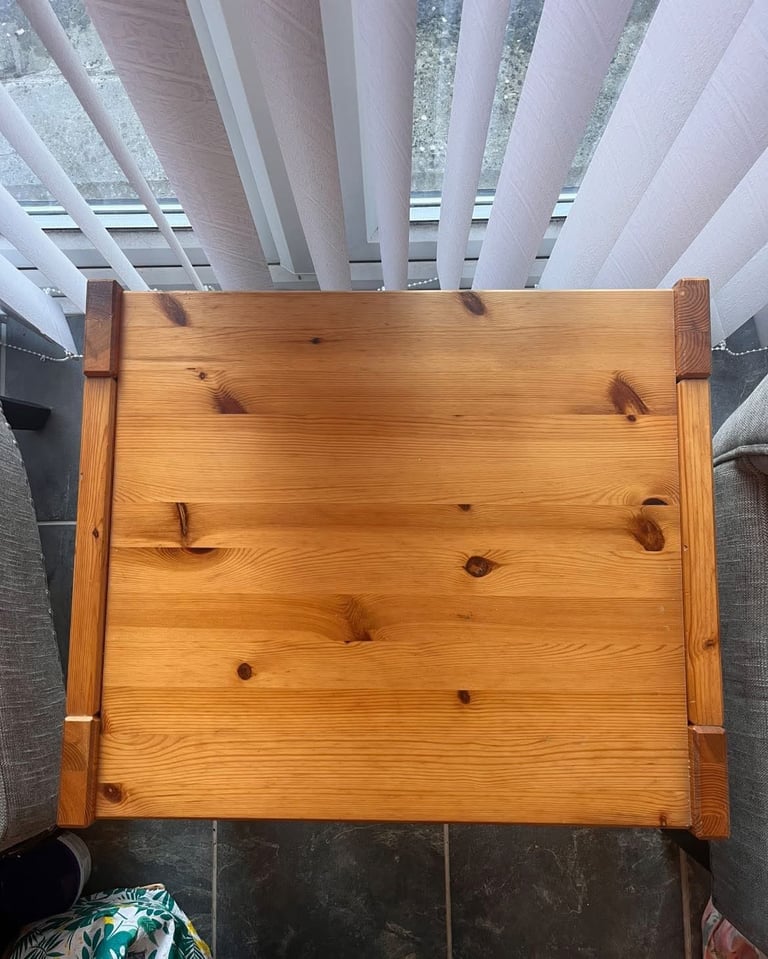 Solid Pine Varnished Side/Lamp Table with Drawer