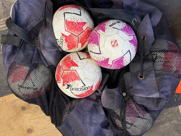 Precision IMS football bag and balls, Ages 9-14