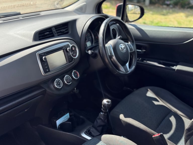 2013 Toyota Yaris 1.4 D-4D TR 3dr HATCHBACK Diesel Manual