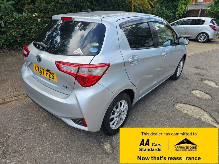 2018 Toyota Yaris 1.5 VVT-h Icon Tech E-CVT Euro 6 (s/s) 5dr Hatchback HYBRID ELECTRIC Automatic