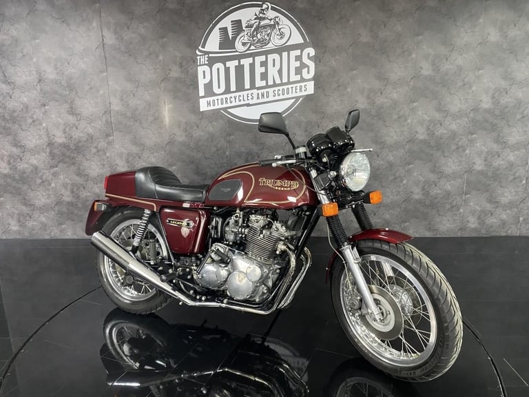 Triumph T160 Legend Les Williams or LP Williams Genuine Bike