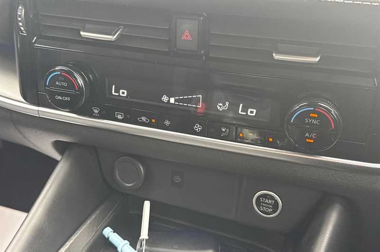 2024 Nissan Qashqai 1.3 DIG-T MH 158 N-CONNECTA 5DR XTRONIC Hatchback Petrol Automatic