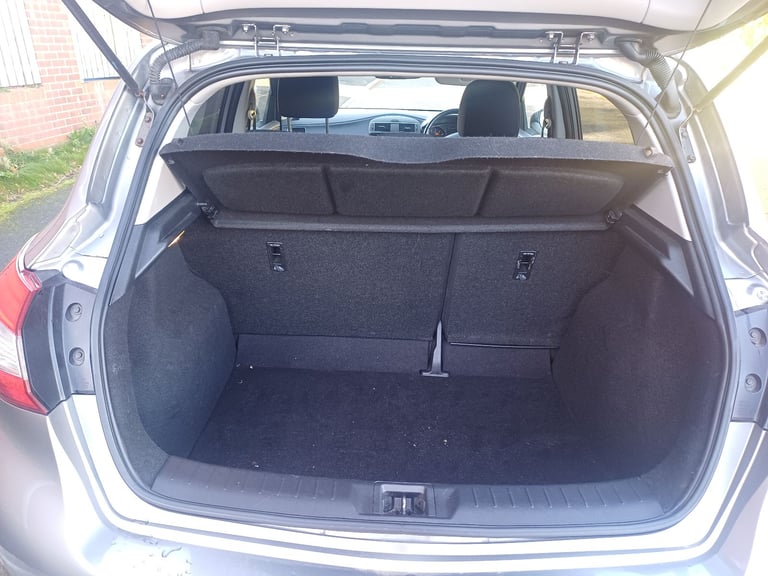 Nissan, PULSAR, Hatchback, 2015, Manual, 1197 (cc), 5 doors