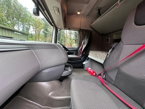 Daf XF460 Space Cab 6x2 Sliding 5th Wheel