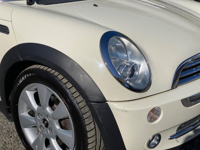2005 MINI Hatch 1.6 Cooper Hatchback 3dr Petrol Manual Euro 4 (116 bhp) Hatchback Petrol Manual