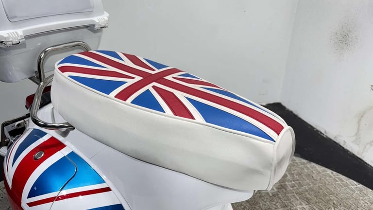 Ajs MODENA 2025 51 MILES CUSTOM SCOOTER 125CC EYE CATCHING BIKE