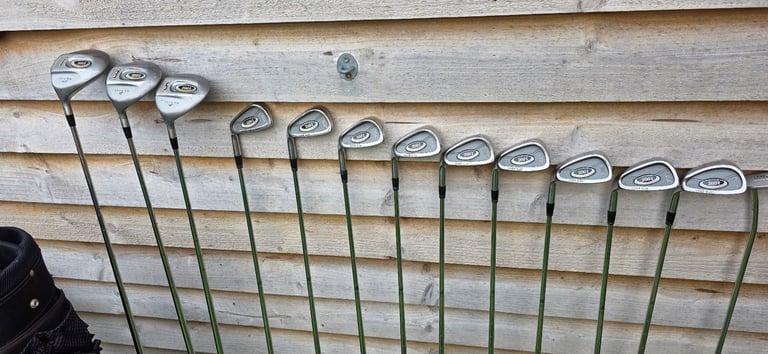 Left handed golf set with bag