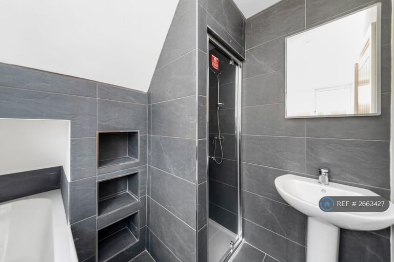 3 bedroom house in Westfield Avenue, Huddersfield, HD3 (3 bed) (#2663427)