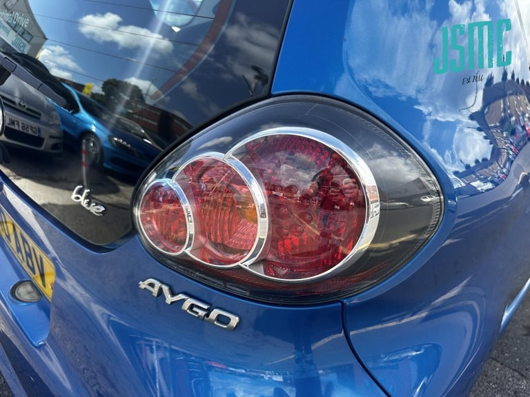 2010 Toyota AYGO 1.0 VVT-i Blue Hatchback 3dr Petrol Manual Euro 4 (67 bhp) Hatchback Petrol Manual