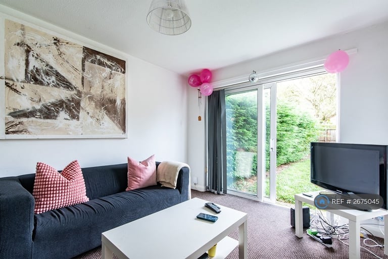 3 bedroom house in Martinmass Close, Nottingham, NG7 (3 bed) (#2675045)