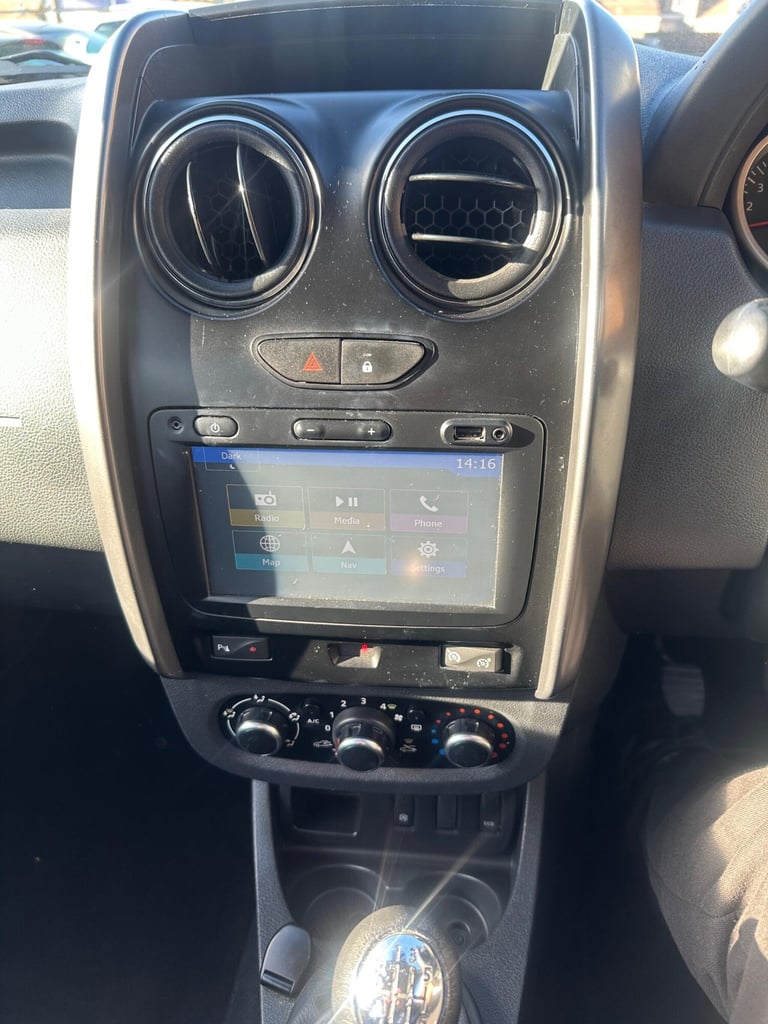 2017 Dacia Duster 1.2 TCe Prestige Euro 6 (s/s) 5dr HATCHBACK Petrol Manual