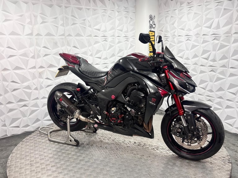 2016 Kawasaki ZR1000 | *WARRANTY PROVIDED*