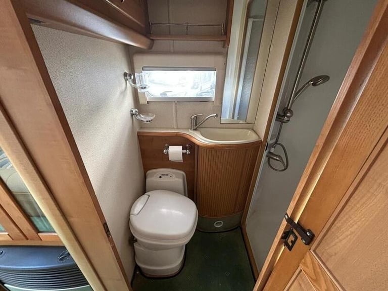 Auto-Trail Tracker 2.2 EKS Van Conversion 