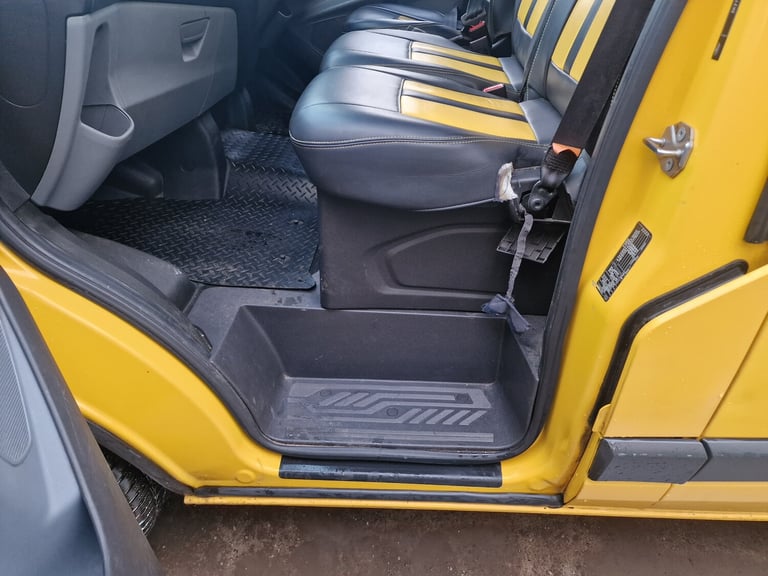 2017 Ford Transit Custom  Yellow  Drives Perfect  10m MOT  Ex AA  ULEZ