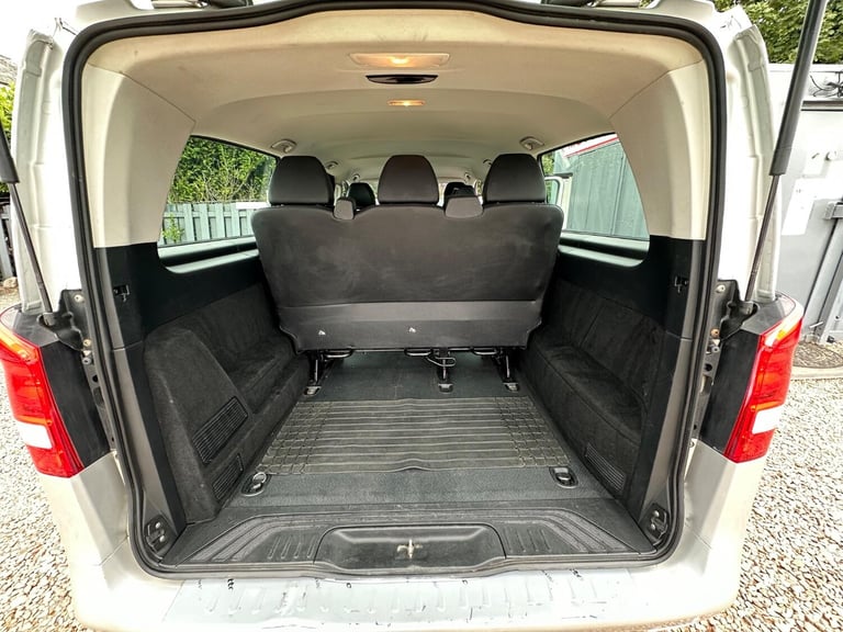 ULEZ COMPLIANT MERCEDES-BENZ VITO AUTOMETIC 9 SEATER