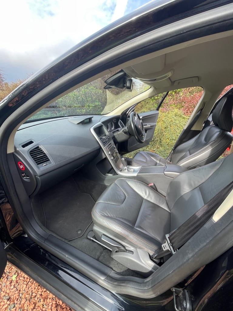 Volvo, XC60, Estate, 2010, Semi-Auto, 2400 (cc), 5 doors