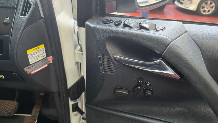 2012 Mercedes-Benz V-Class V Class V350 AMBIENTE LWB 7 SEAT LEATHER MPV Petrol Automatic