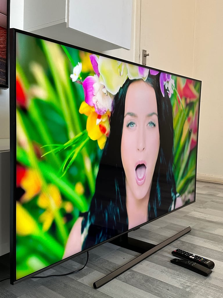55” 4K Ultra HD HDR SAMSUNG Smart TV (Delivery Available)