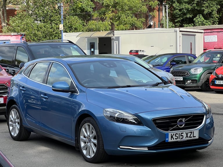 image for 2015 Volvo V40 2.0 D2 SE Lux Nav Hatchback 5dr Diesel Manual Euro 6 (s/s) (120