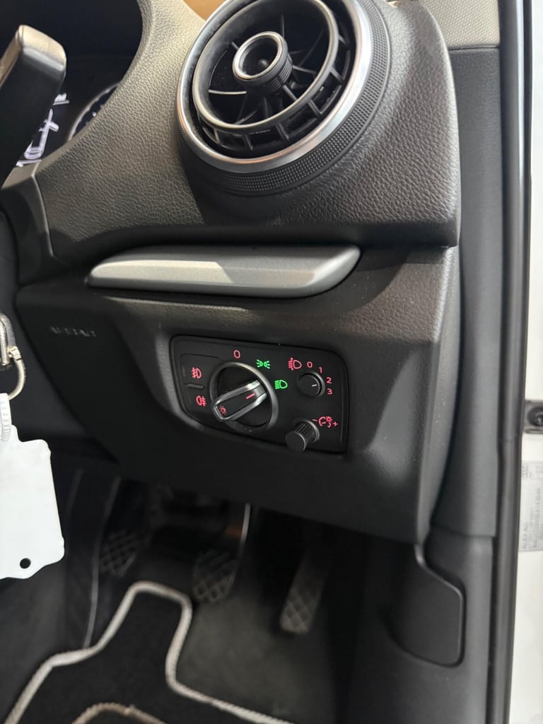 AUDI A3 1.6 TDI SE 2014