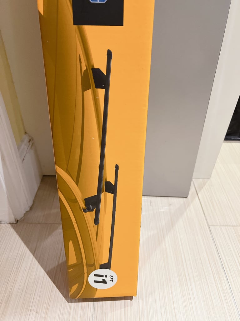  Brand New Halfords Integrated Rail Steel Roof Bars 107cm Length - Set i1