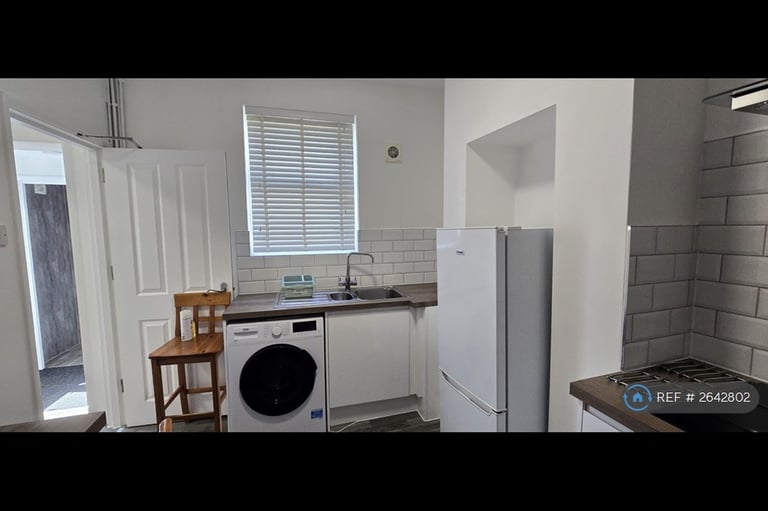 1 bedroom in Victoria Street, Gillingham, ME7 (#2642802)