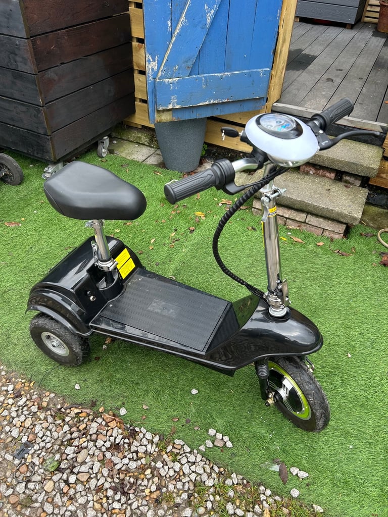 image for Folding mobility scooter with lithium batttery, fully serviced like new
