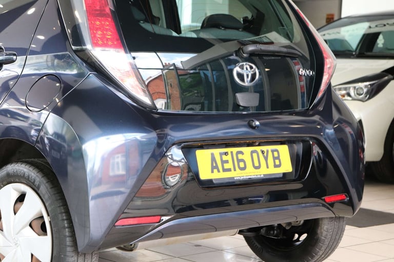 2016 Toyota AYGO 1.0 Aygo X-Play VVT-i CVT 5dr Hatchback Petrol Automatic