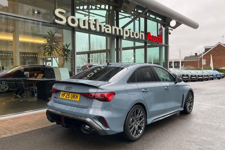 2025 Audi RS3 2.5 TFSI Carbon Black Saloon 4dr Petrol S Tronic quattro Euro 6 (s/s) (400  SALOON ...