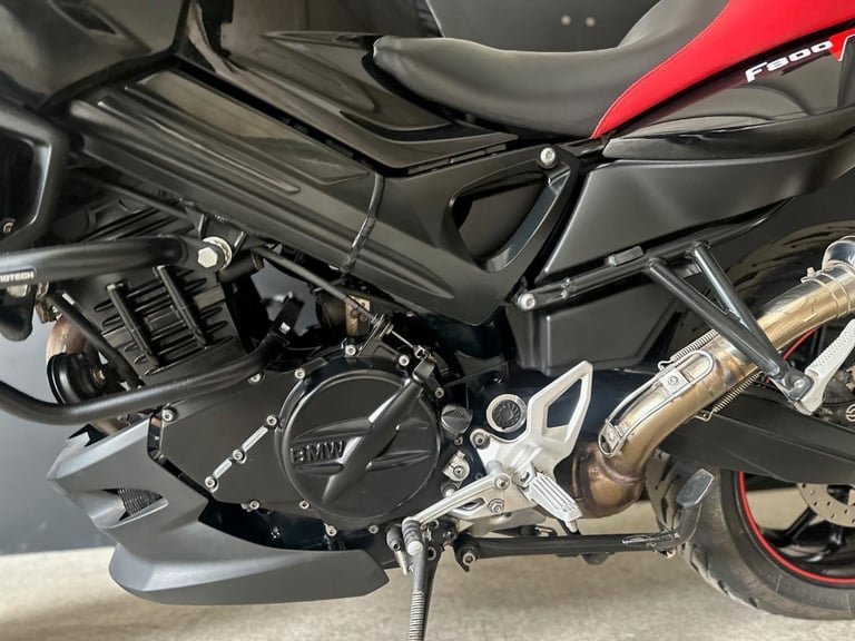 STUNNING LOW MILEAGE 2018/18 BMW F 800 R MOTORCYCLE 