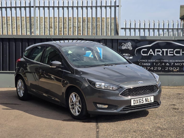 FORD FOCUS 1.5 TDCi Zetec 2015