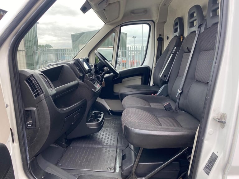 2017 Peugeot Boxer 2.0 BlueHDi 335 Professional L3 H2 Euro 6 5dr PANEL VAN Diesel Manual