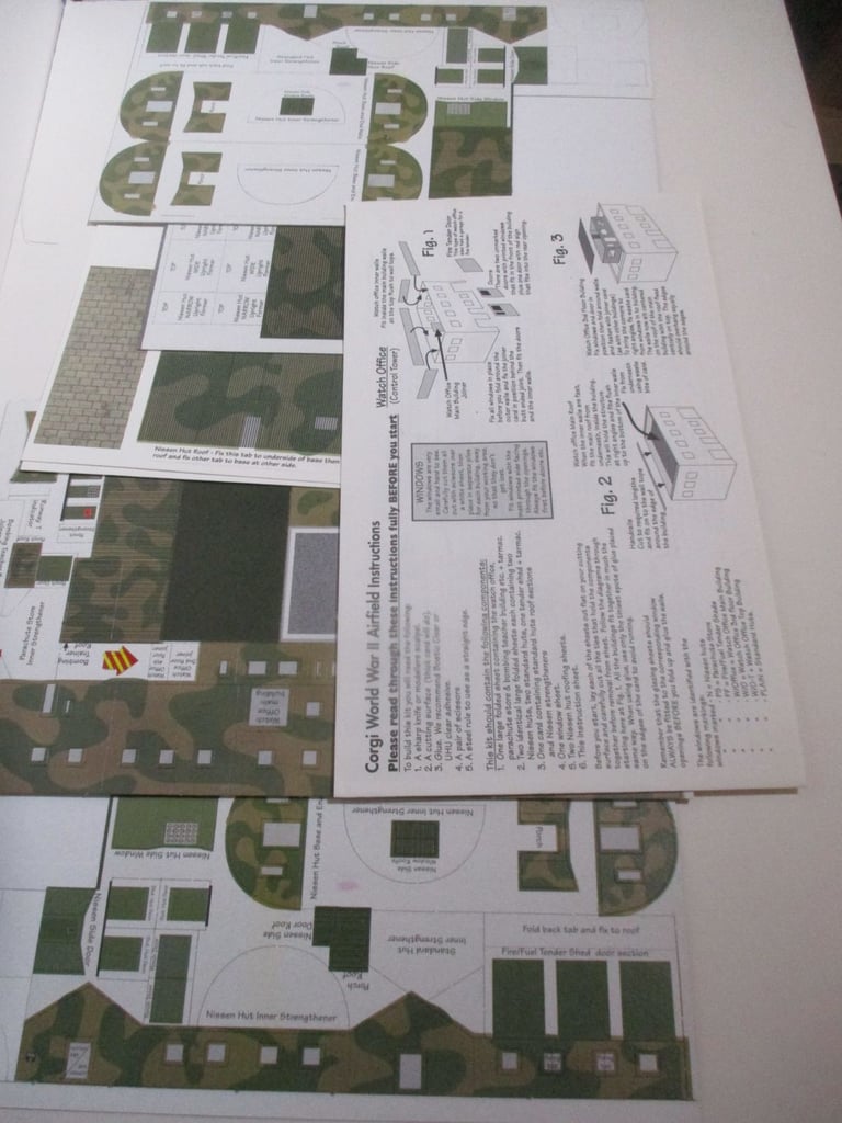 CORGI METCALF 31806 WWII CONTROL TOWER SET