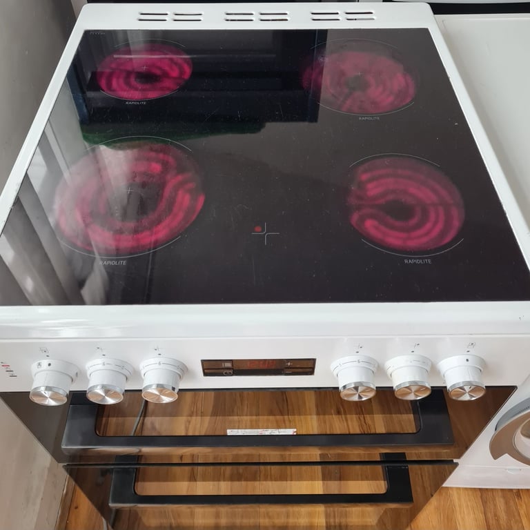 Beko freestanding electric cooker 60cm wide 