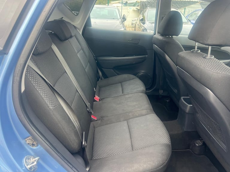 2011 Hyundai i30 1.6 CRDi Comfort 5dr HATCHBACK DIESEL Manual