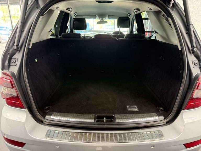 2010 Mercedes-Benz M-Class 3.0 ML300 CDI V6 BlueEfficiency Sport SUV 5dr Diesel Tiptronic 4WD Eur...