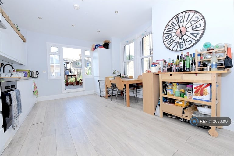 image for 4 bedroom flat in Garratt Terrace, London, SW17 (4 bed) (#2633210)