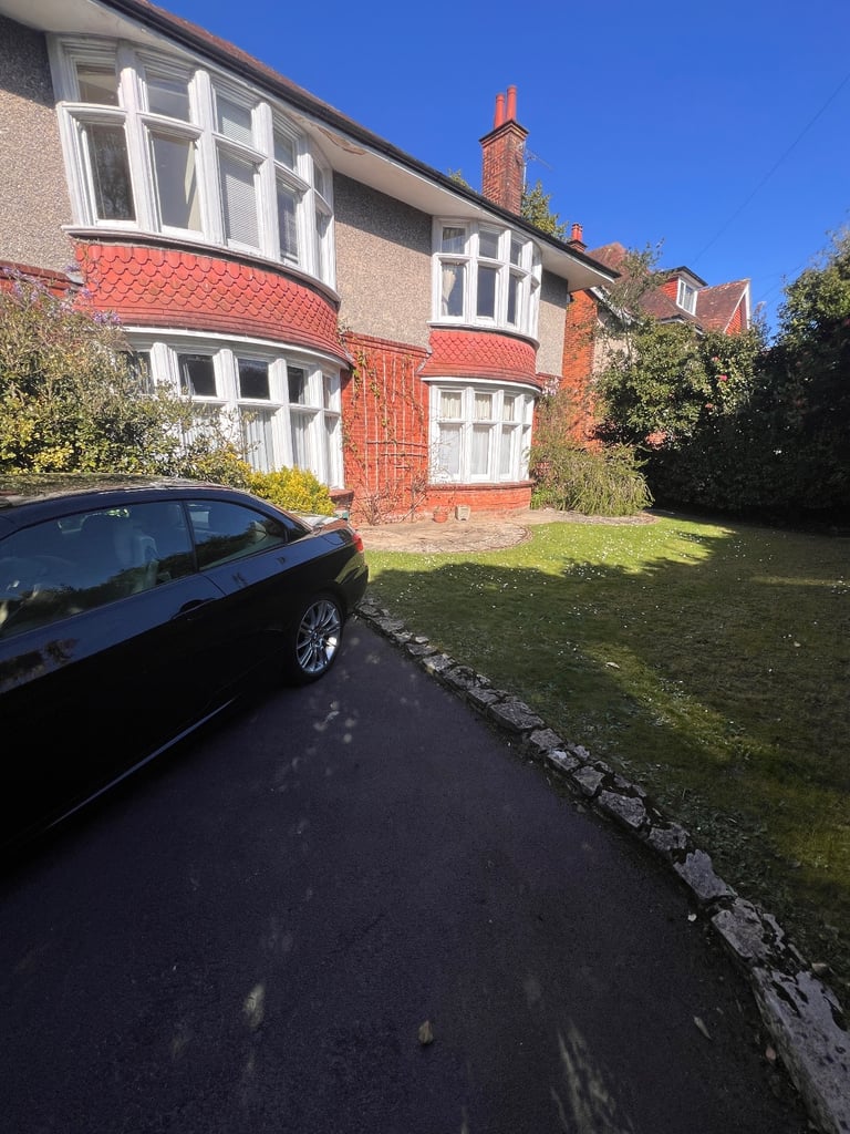 Large double room to rent in Charminster, Bournemouth