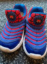 Spiderman boys trainers size 32 blue used v.good condition £5