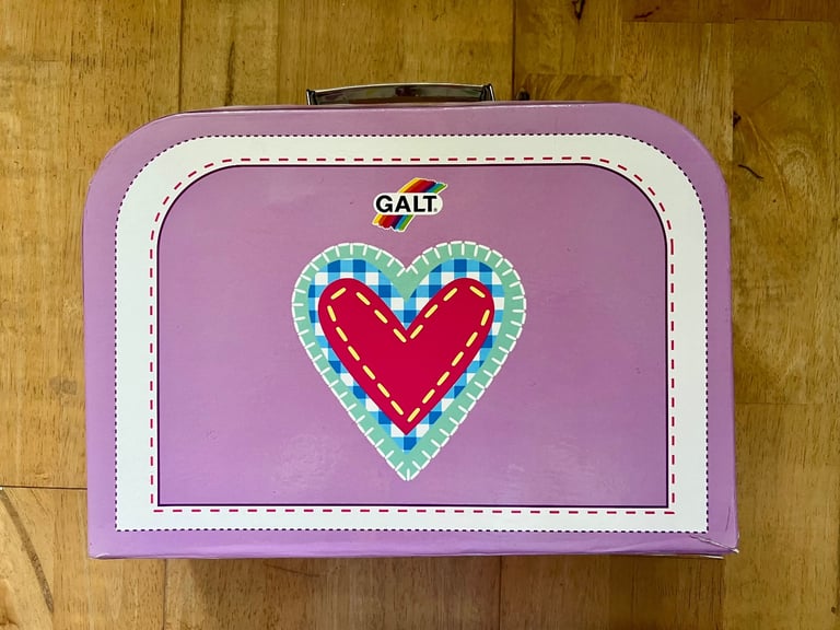 image for Galt hearts carry case