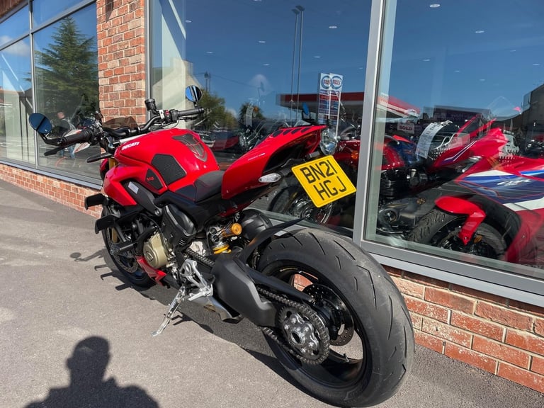 Ducati Streetfighter V4 S