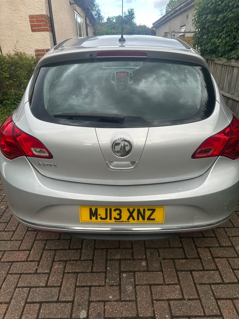 Vauxhall, ASTRA, Hatchback, 2013, Manual, 1398 (cc), 5 doors