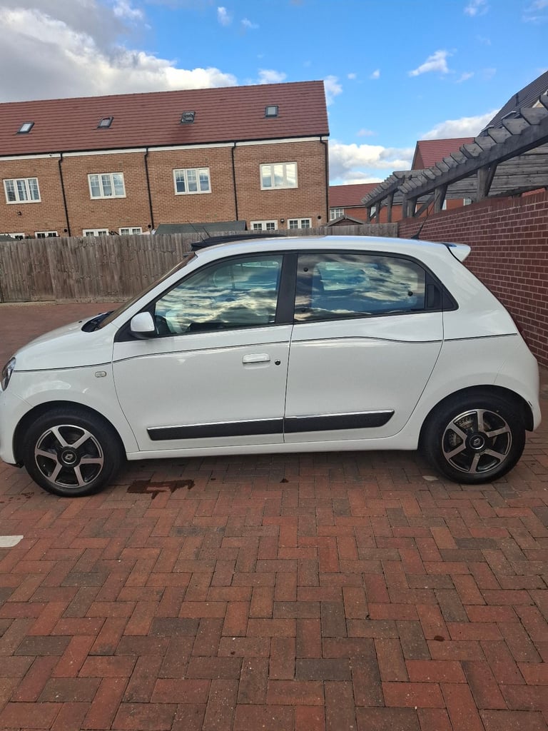 Renault, TWINGO, Hatchback, 2017, Manual, 999 (cc), 5 doors