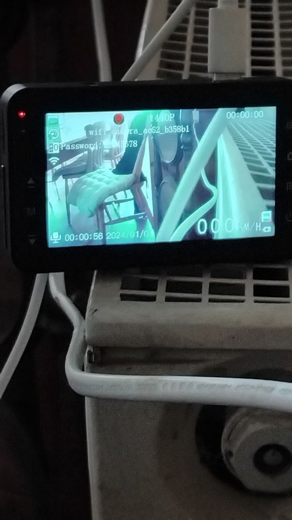 DASH CAM BRAND NEW C/W ACCESSORIES 